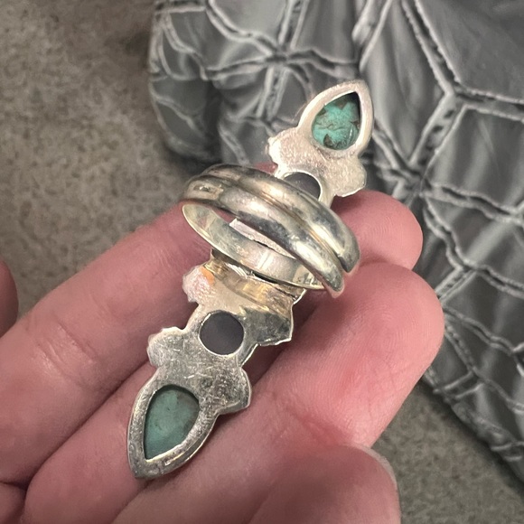 Sterling silver turquoise and chalcedony crawler ring - Picture 4 of 5